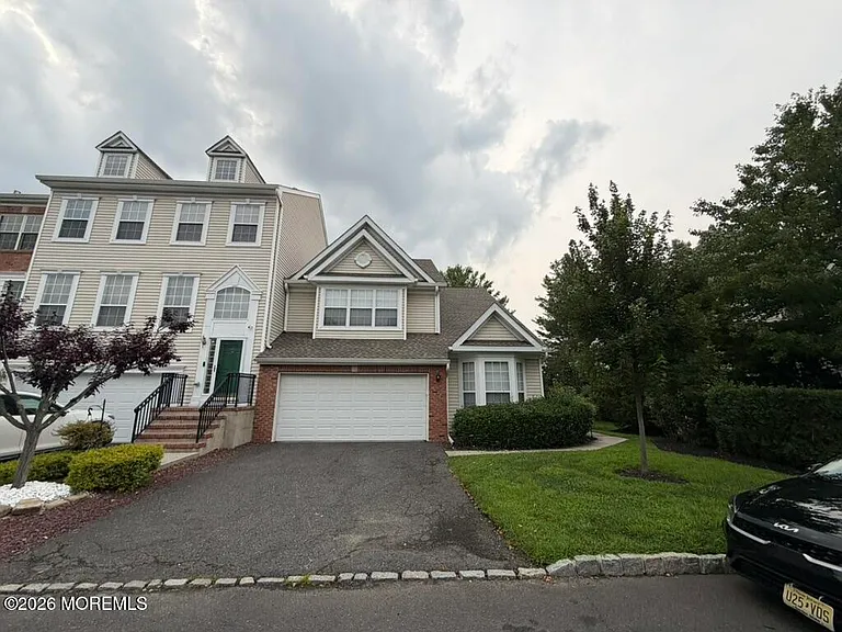 222 Hidden Lake Dr — Photo 2