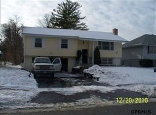 5805 Fort St, Omaha, NE 68104