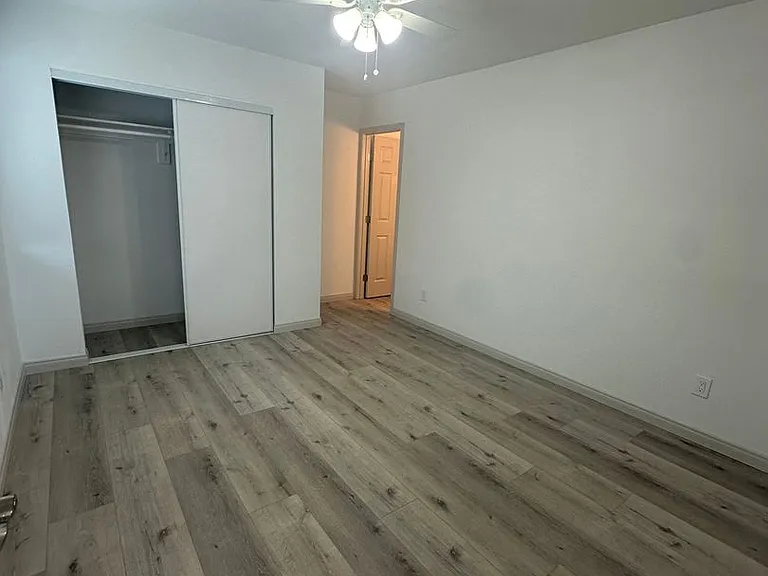 202-204 Calla Ave — Photo 18