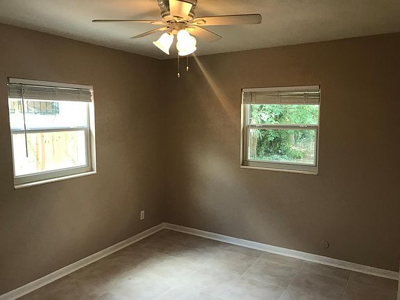 5th image of 412 W Frances Ave