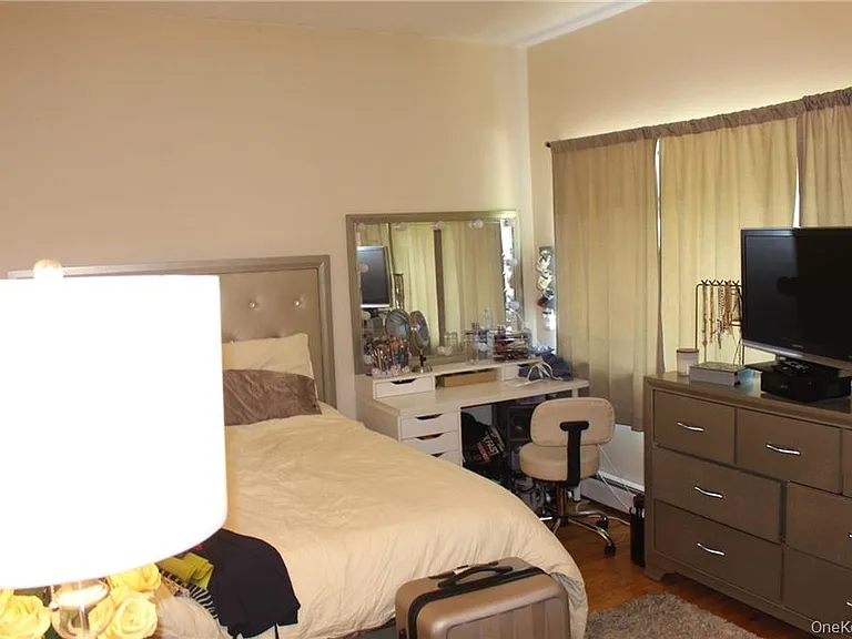 81 Stratton St #2 — Photo 9