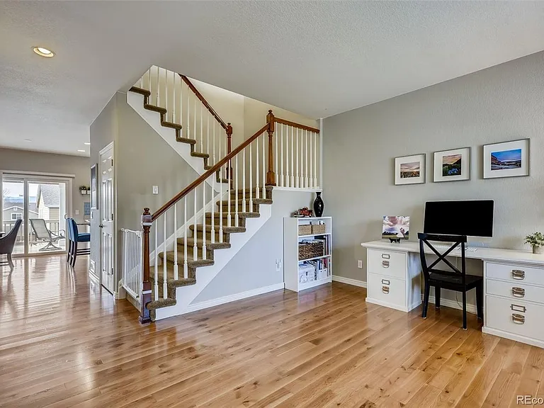 1270 Thornbury Pl — Photo 2