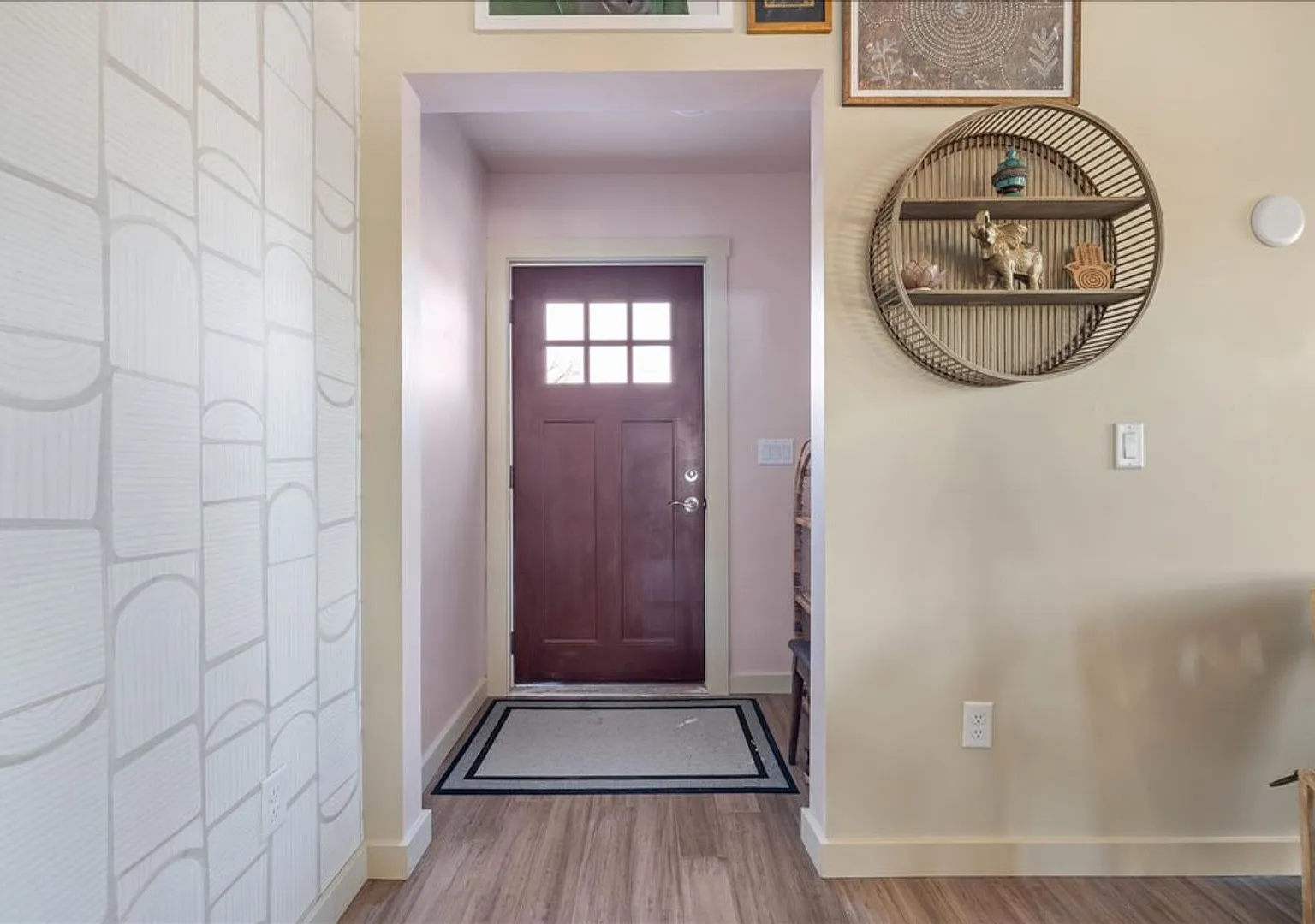 Stunning 4BR/2.5BA Home in Prime West End Location - 2 Car Garage!! — Photo 3