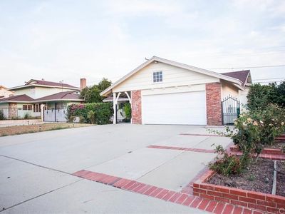 4853 Constitution St, Chino, CA, 91710