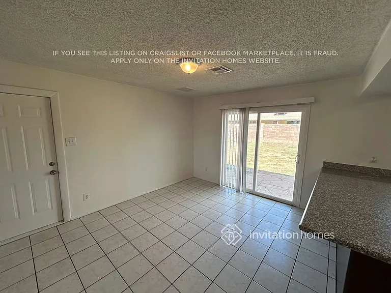 3007 N 79th Dr — Photo 8