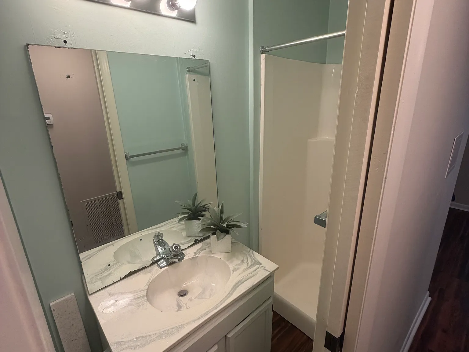 2 bed, 1350 sqft, $1,700 — Photo 3