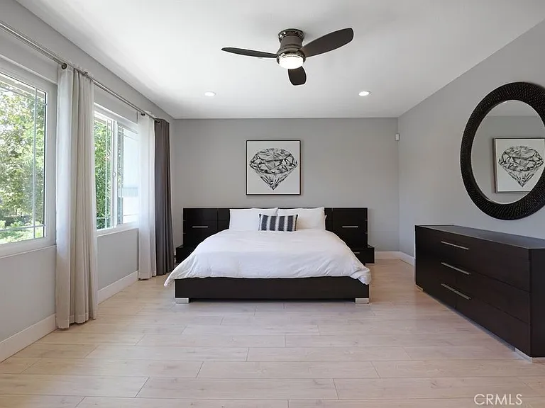 57 Laurelhurst Dr — Photo 27