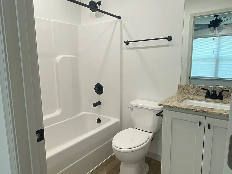 416 E G St #B — Photo 11