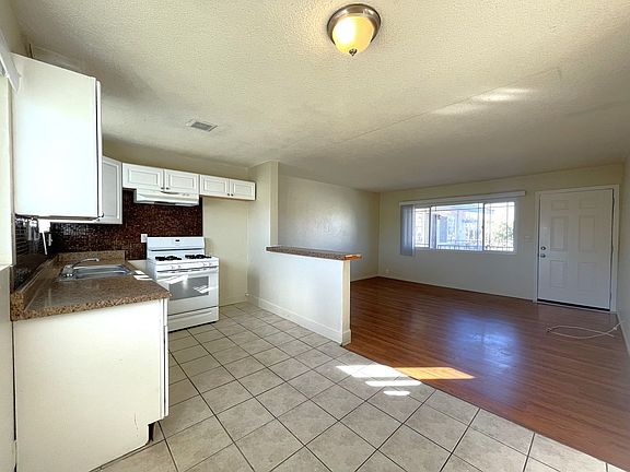 5th image of 45371 Park St APT 5