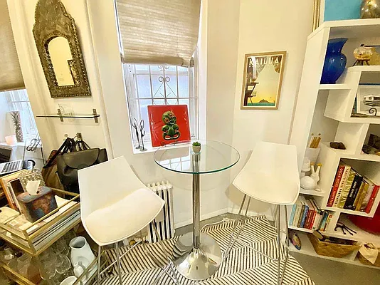 Rented by J PRESTON AND ASSOCIATES INC | media 7