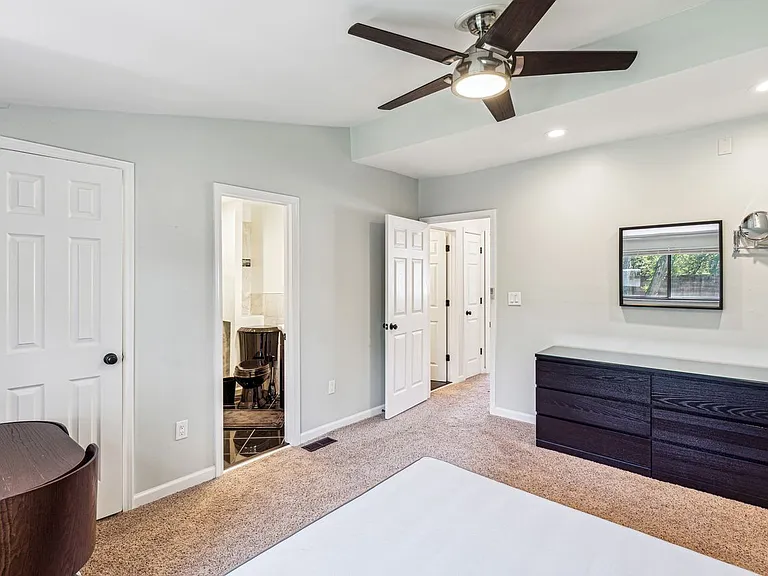 7752 Montgomery Rd #82 — Photo 16