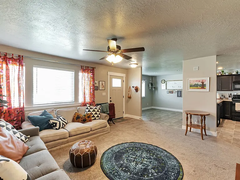 154 N 1325 W — Photo 4