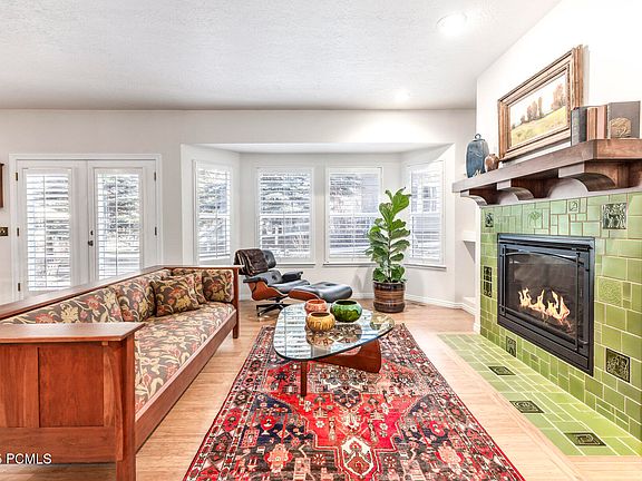 5th image of 4422 N Snyders Way