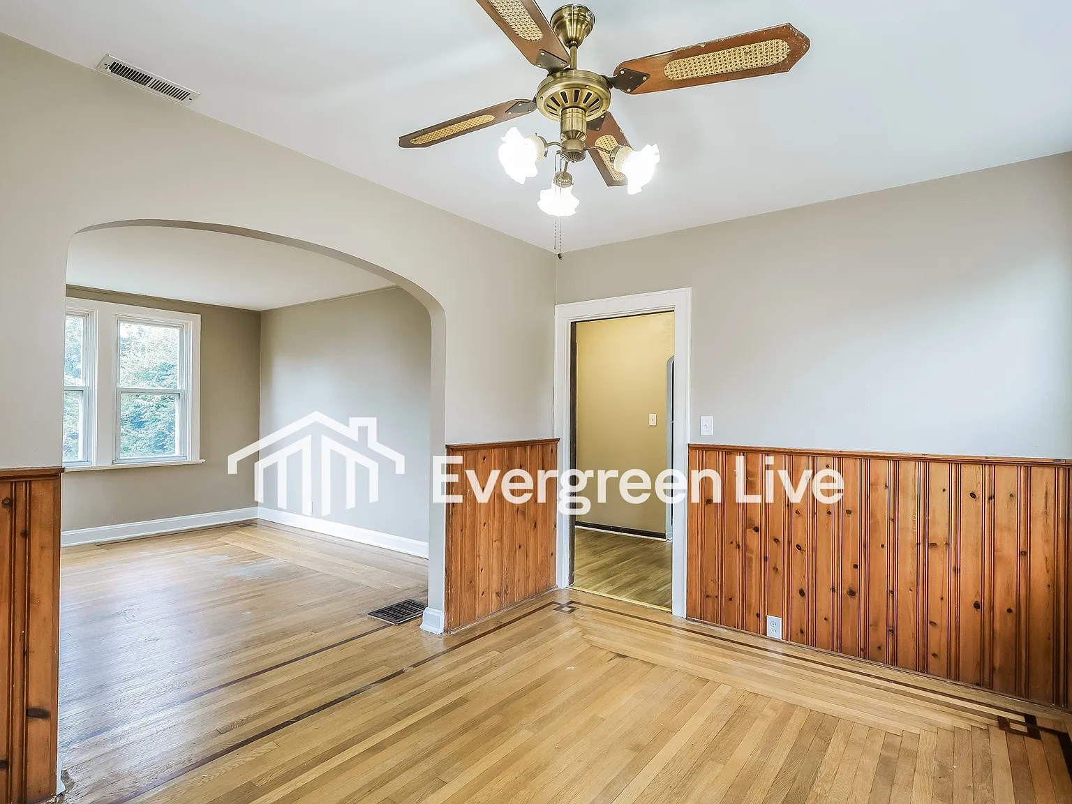 3 bed, 1.0 bath, 1856 sqft, $1,795 — Photo 4