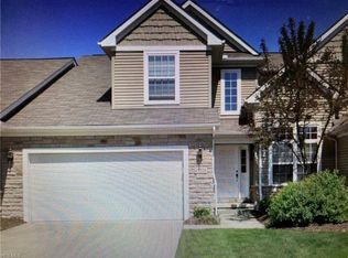 29328 Hummingbird Cir, Westlake, OH 44145