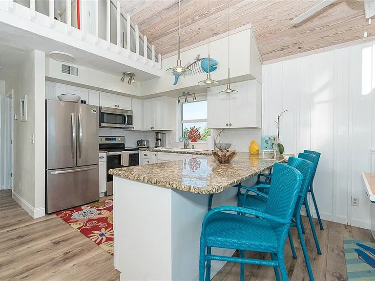 210 Bocilla Dr — Photo 19