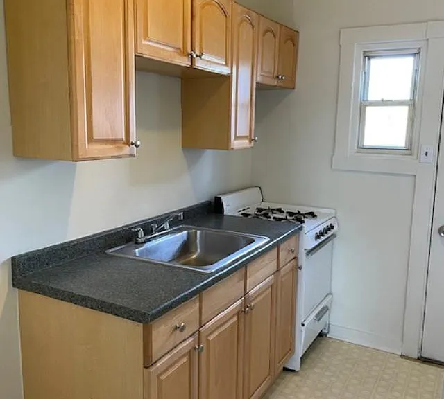 125 Penn St #1 — Photo 4