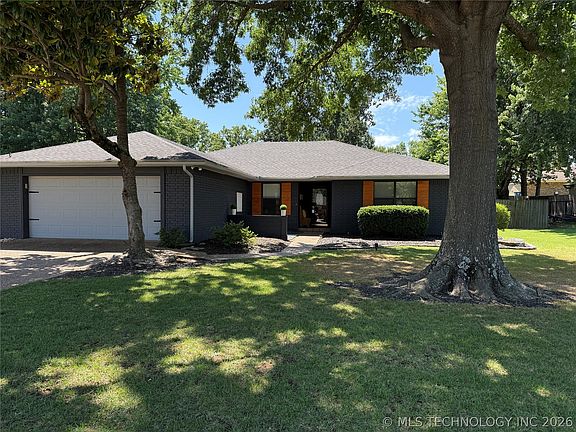 3rd image of 2503 Mallard Ln