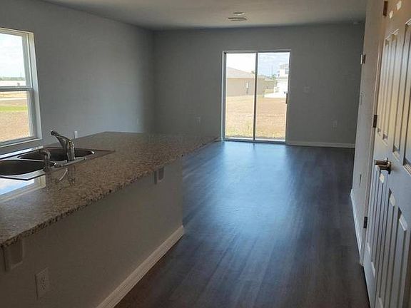 4th image of 1741 High Ridge Dr