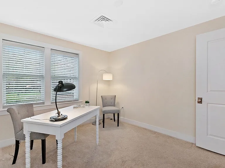 321 Hammond Pond Pkwy #106 — Photo 9