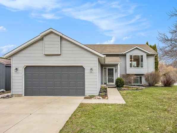 10165 Ten Mile Rd NE, Rockford, MI 49341