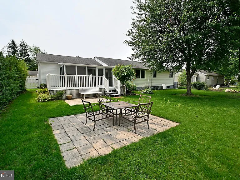 51 Macon Dr — Photo 28