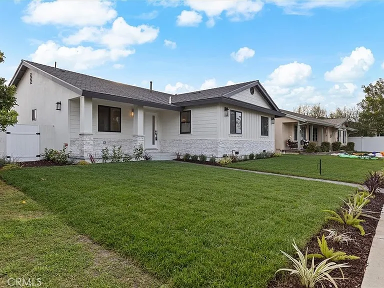 23217 Anza Ave — Photo 4