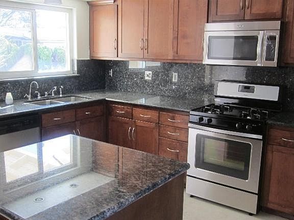 2nd image of 597 Fairlane Pl
