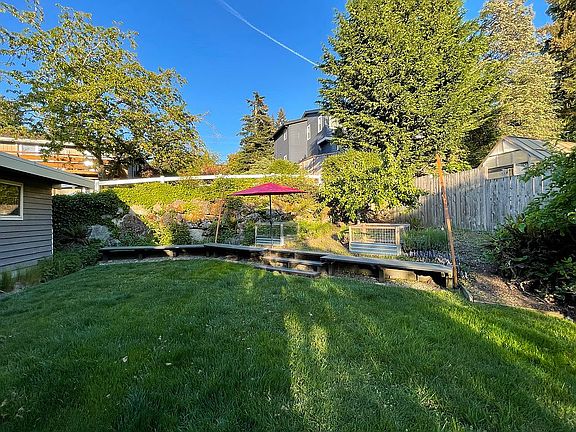 5th image of 3404 79th Ave SE