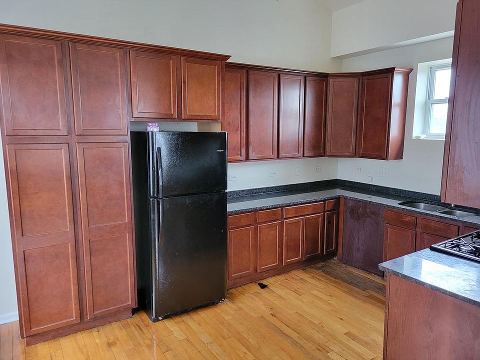 1st image of 7606 S Yates Blvd #1
