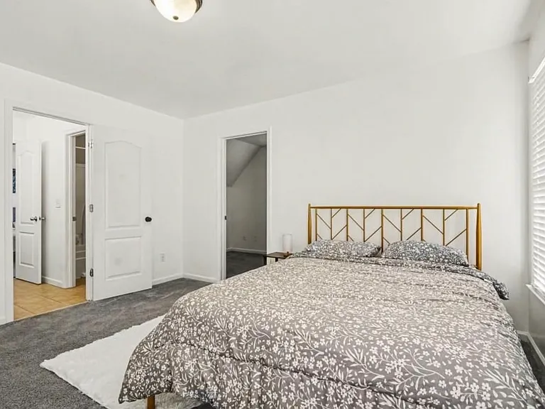 1638 Great Shoals Cir SW — Photo 12