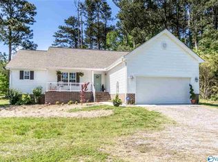 307 Cedar Ridge Dr, Union Grove, AL 35175