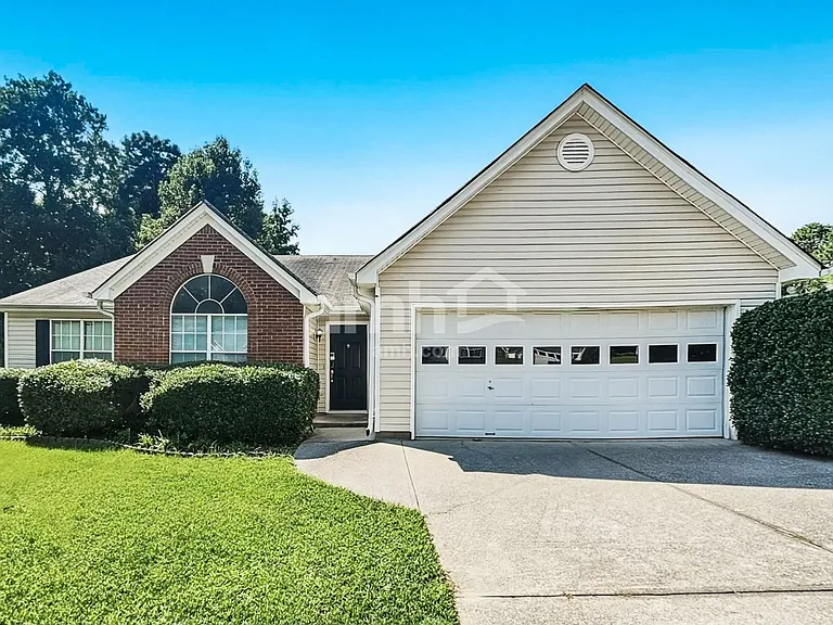1300 Wilkes Crest Dr — Photo 1