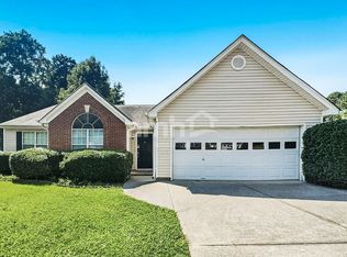 1300 Wilkes Crest Dr, Dacula, GA 30019