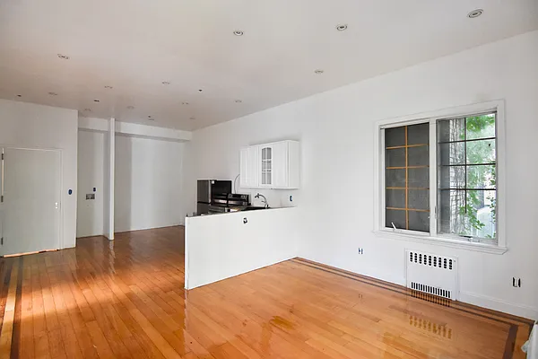 Rented by The Agency | media 6