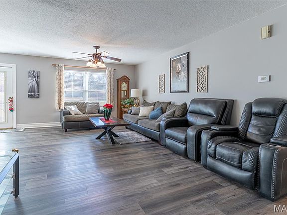 5th image of 722 Sur Vista Dr