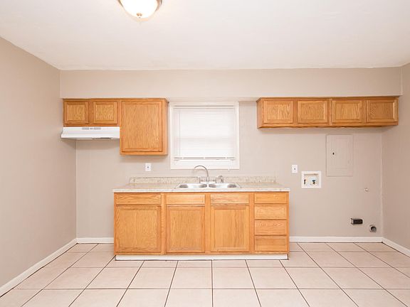 4th image of 4131 Indian Ln