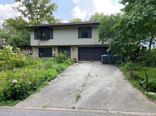 714 Montbrook Dr, O'Fallon, MO 63366