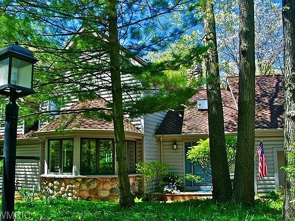 2nd image of 16346 Timber Ln