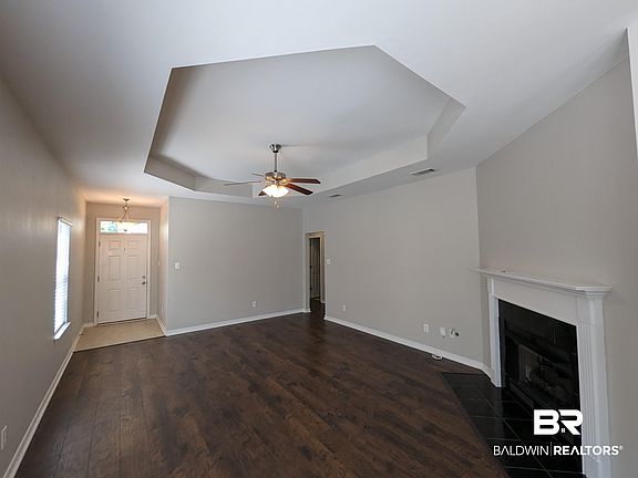 5th image of 29944 Saint Helen St