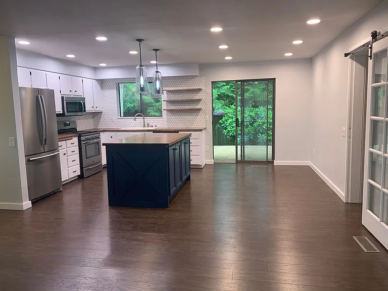 6167 Maureen Dr — Photo 10
