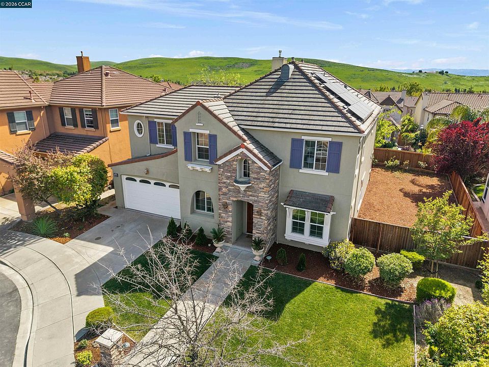 1st image of 2650 Casella Way
