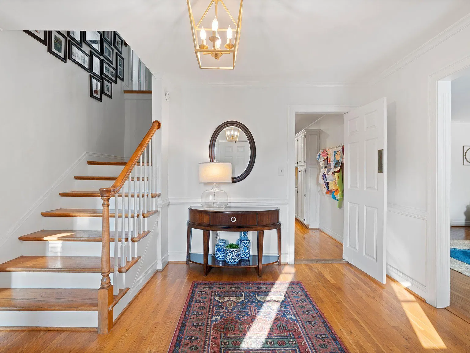 4 bed, 3.5 bath, 4474 sqft, $4,000 — Photo 3