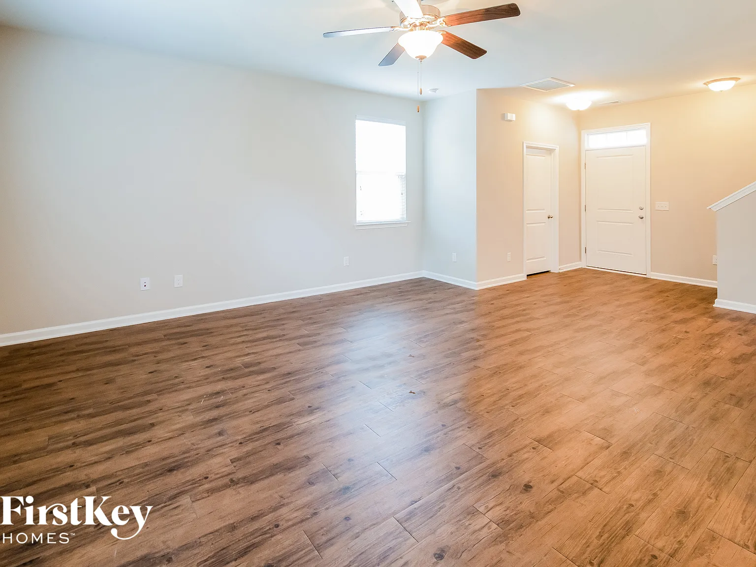 3 bed, 2.5 bath, 1704 sqft, $2,600 — Photo 3