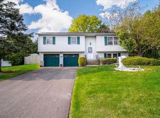 326 Butternut Dr, New Windsor, NY 12553