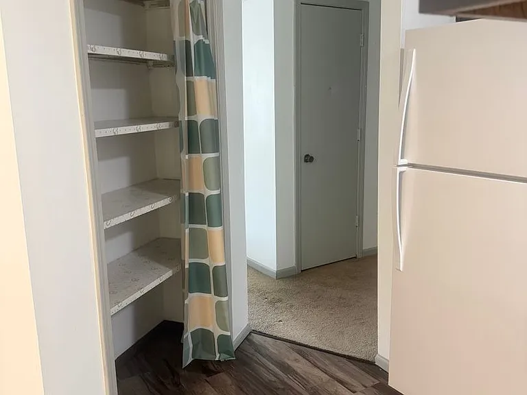 431 Maple Grove Way — Photo 2
