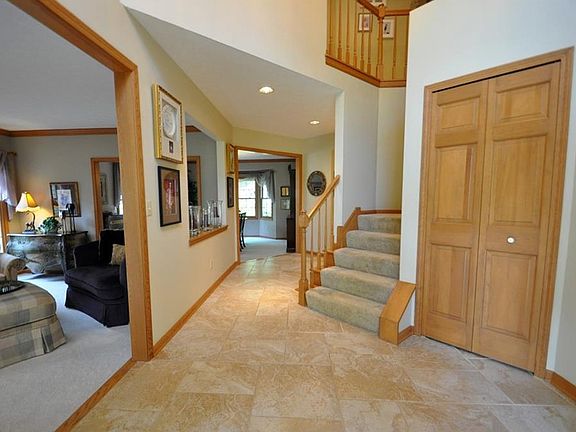 3rd image of 519 Rockwood Ct