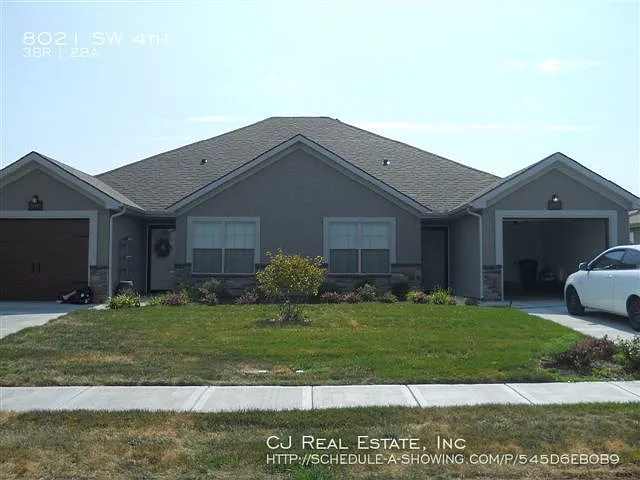 8021 SW 4th St — Photo 1