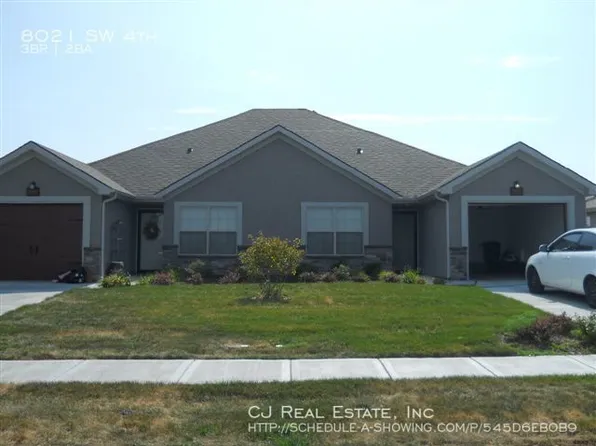 8021 SW 4th St, Blue Springs, MO 64014