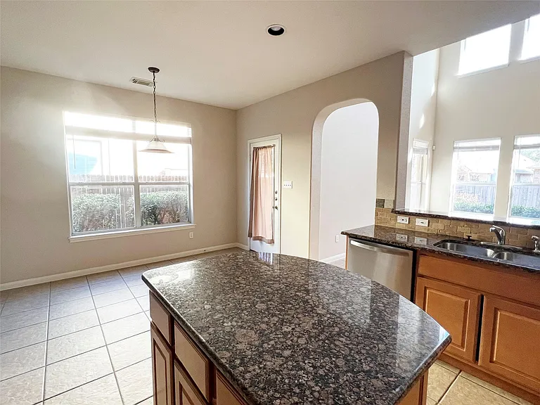 2443 Salorn Way — Photo 7